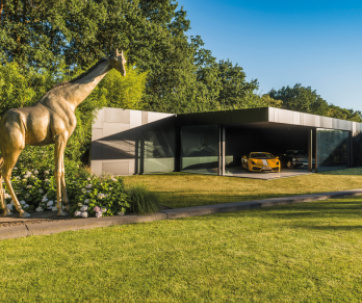 Group Ceyssens car house